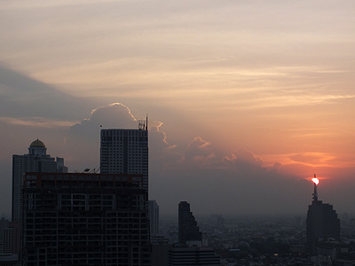 Bang Rak - Bangkok - 26 April 2015 - 18:21
