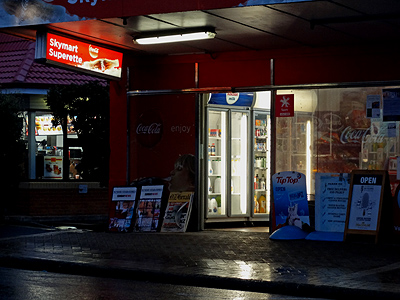 Bayswater Road - Belmont - Auckland - New Zealand - 5 September 2014 - 17:50