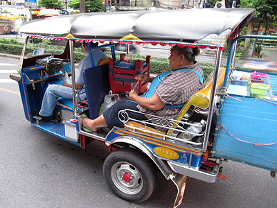 Thanon Silom - Bang Rak - Bangkok - 8 August 2012 - 17:59