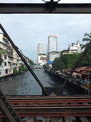 Railway Bridge - Khlong San Saeb - Wat Borom Niwat - Bangkok - 1 September 2011 - 8:48