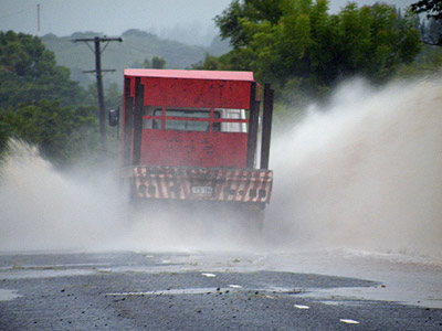 Queen's Road - Momi Turn off - Fiji Islands - 6 April 2011 - 8:05