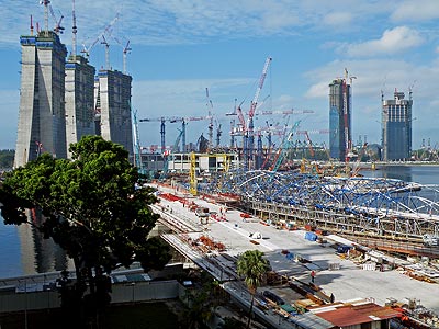 Sands Integrated Resort and new Business District at Marina Bay South - Singapore - 20090417 - 9:00