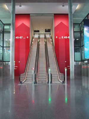 zurich - airport. dock midfield