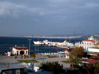 Hafen von Büyükada, Princes Islands / Istanbul