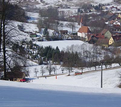 The slope and in the background the town Osternohe.