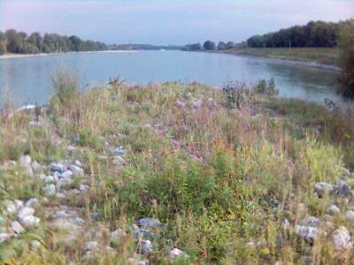 Ausblick auf die Donau vom Ende des Donaukanals im Osten.