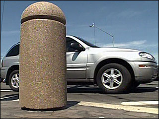 Concrete posts in Keizer raise controversy