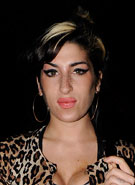 Amy Winehouse Wants a New Nose