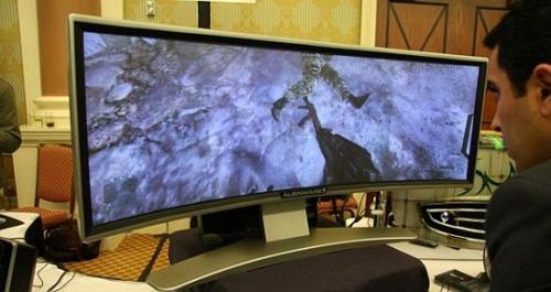 CES 2008 – Alienware Curved DLP display, their screen for our game