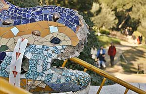 Famous Gaudí dragon damaged by vandals