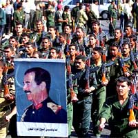 Iraqi troops parade in support of Saddam