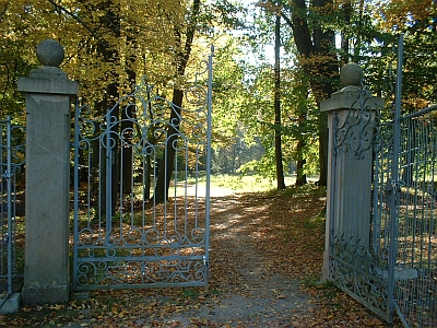 Eingang zum Schlosspark Dittersbach