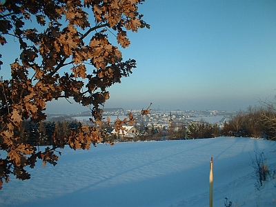 Blick vom Rundteil auf Possendorf im Schnee