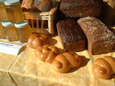 Bäcker auf dem Naturmarkt Wehlen