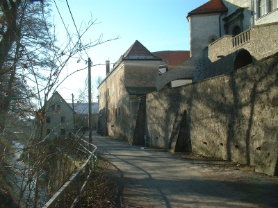 Schlossmauer und Röder