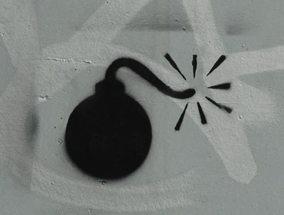 streetart innsbruck - bomb