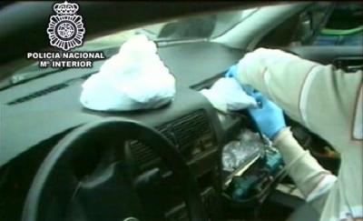 Police find 76 kilos of hashish in car airbag